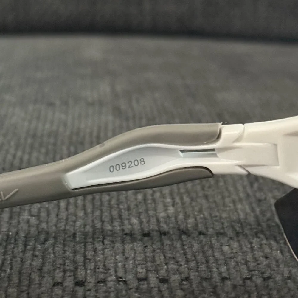 Oakley Radar EV PRIZM Polarized OO9208 White-Gray Frame - Picture 8 of 8